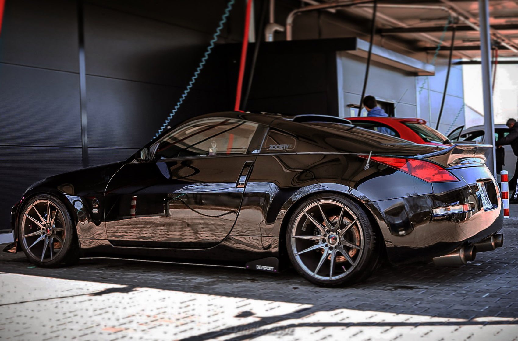 Nissan 350z - החיה השחורה