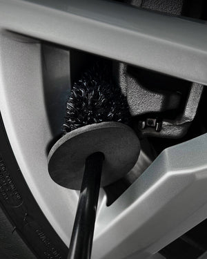 מברשת לניקוי גלגלים וג'אנטים לרכב