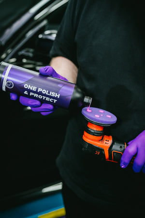 Nanolex One Polish & Protect – פוליש והגנה לצבע הרכב בצעד אחד
