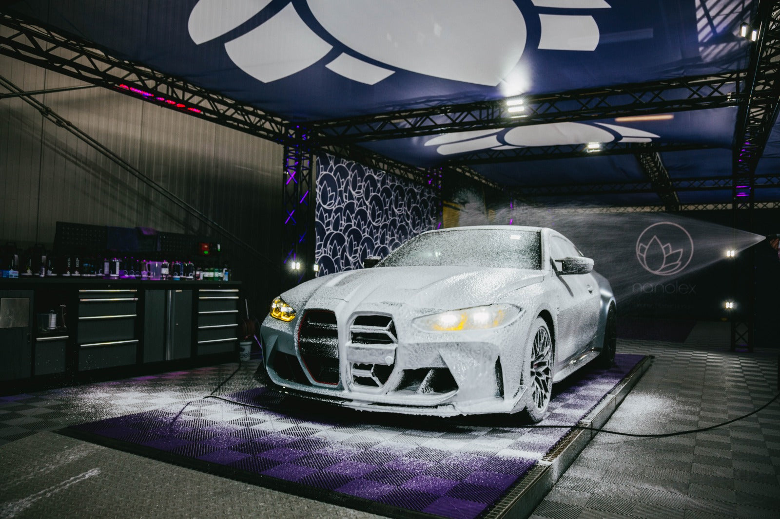 מוצרי טיפוח לרכב Nanolex