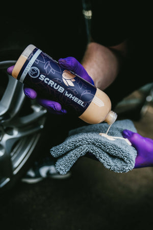 נוזל מיוחד לניקוי ג'אנטים Nanolex Scrub (WHEEL)