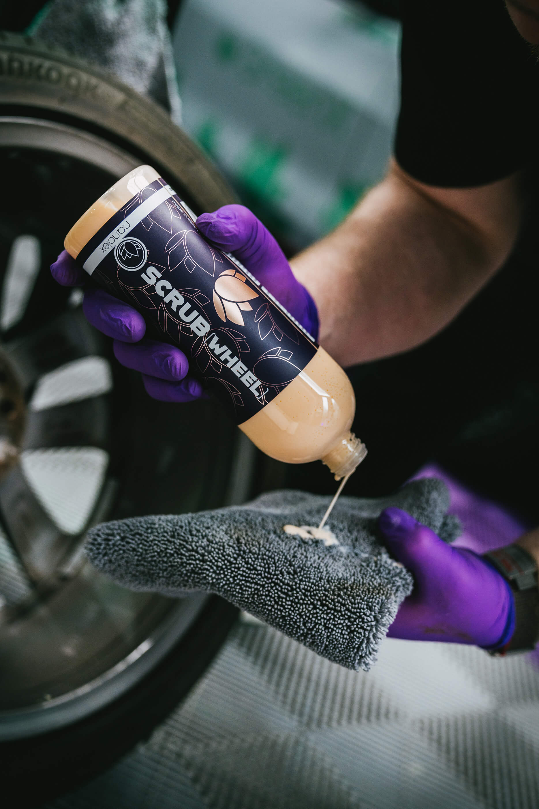 נוזל מיוחד לניקוי ג'אנטים Nanolex Scrub (WHEEL)